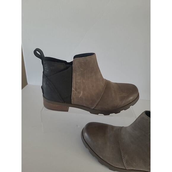 Sorel WMS SZ 7.5 Chelsea Boots Gray Black Ankle Booties SMALL FLAW Waterproof - Picture 2 of 10
